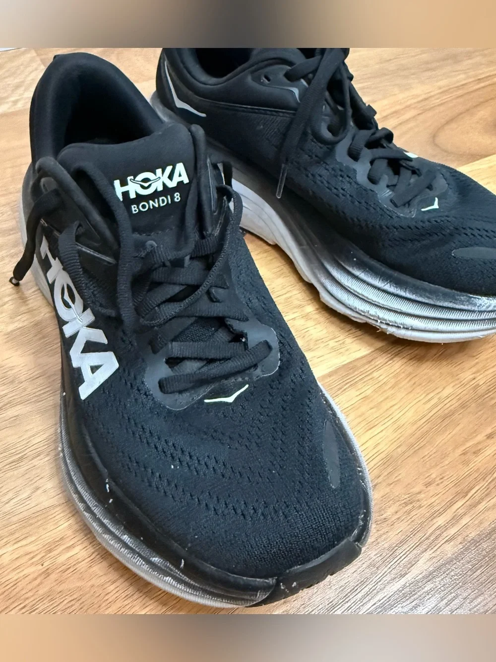 Hoka Bondi 8 Women’s Sneakers
